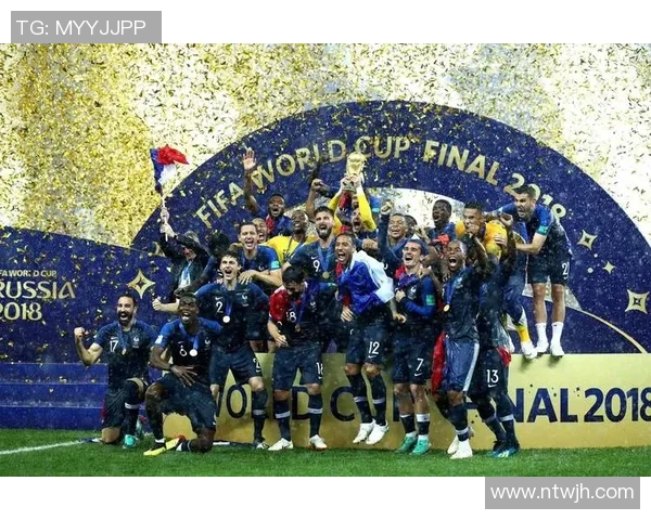 足球明星之间的友谊真相揭晓他们是如何相互支持与竞争的