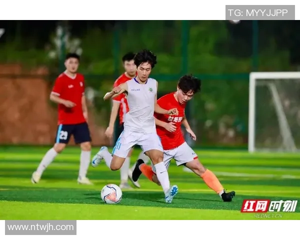 足球明星的光环下我也能闪耀的梦想与坚持